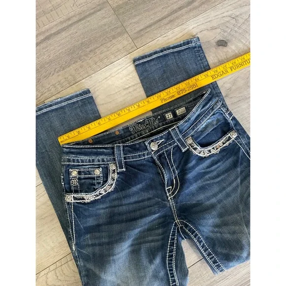 Miss Me Easy Cropped Mid Rise Jeans Dark Wash Embellished Size 27 Y2K Straight - Picture 3 of 13